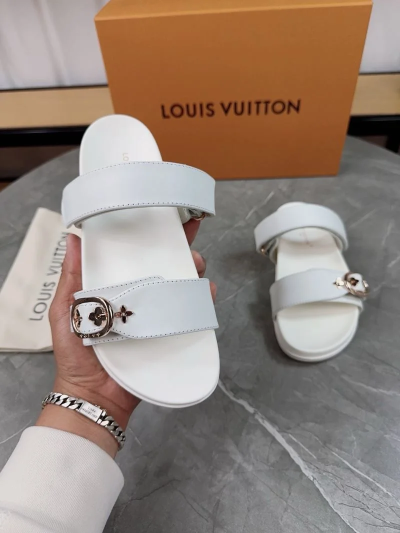 Louis Vuitton Slippers Elegant 32167