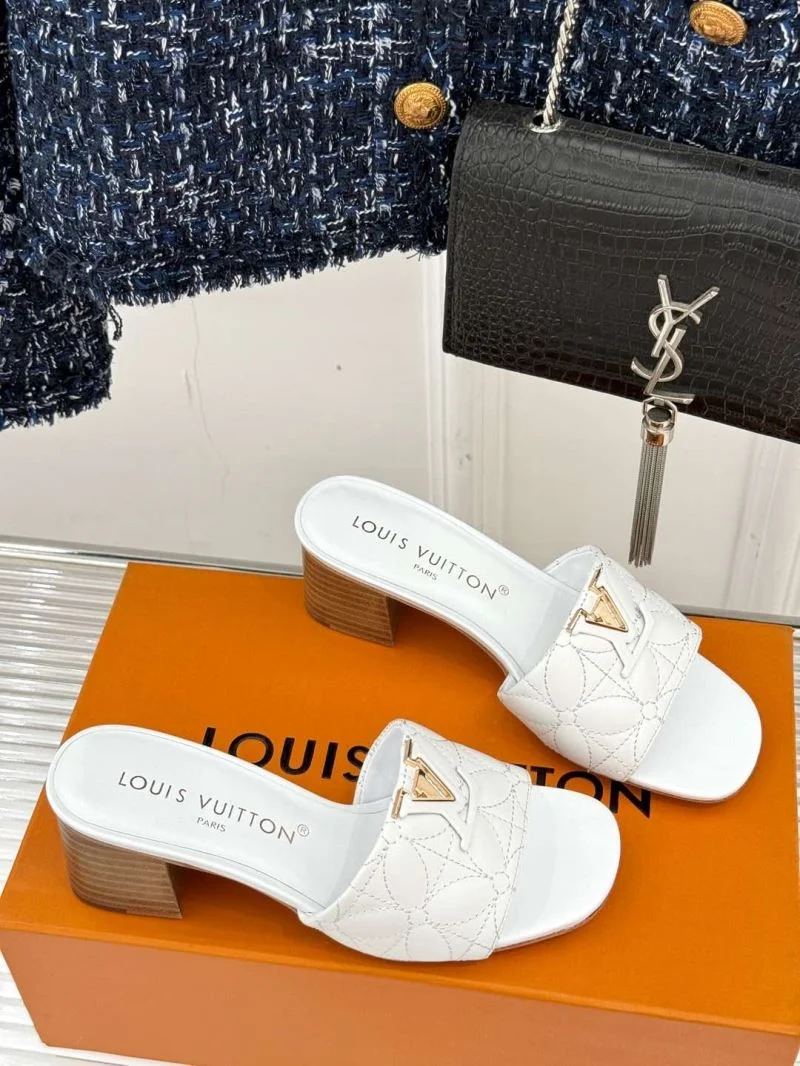 Louis Vuitton Slippers Unisex 32148