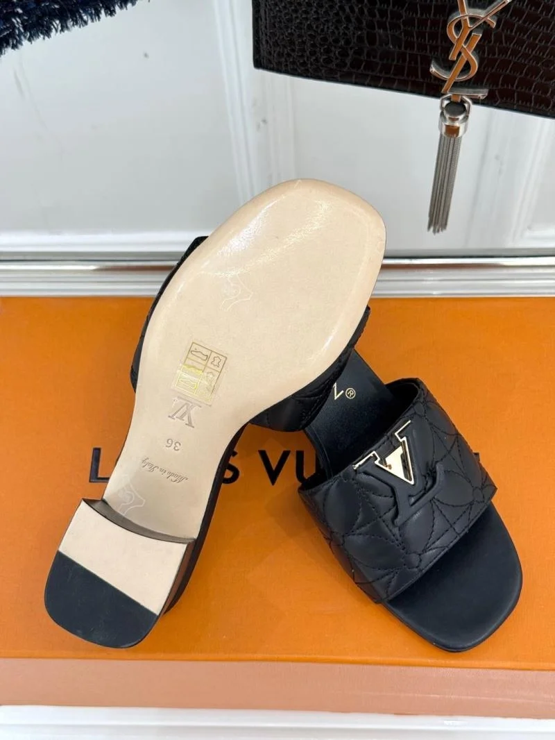 FreshLook Louis Vuitton Slippers 32145