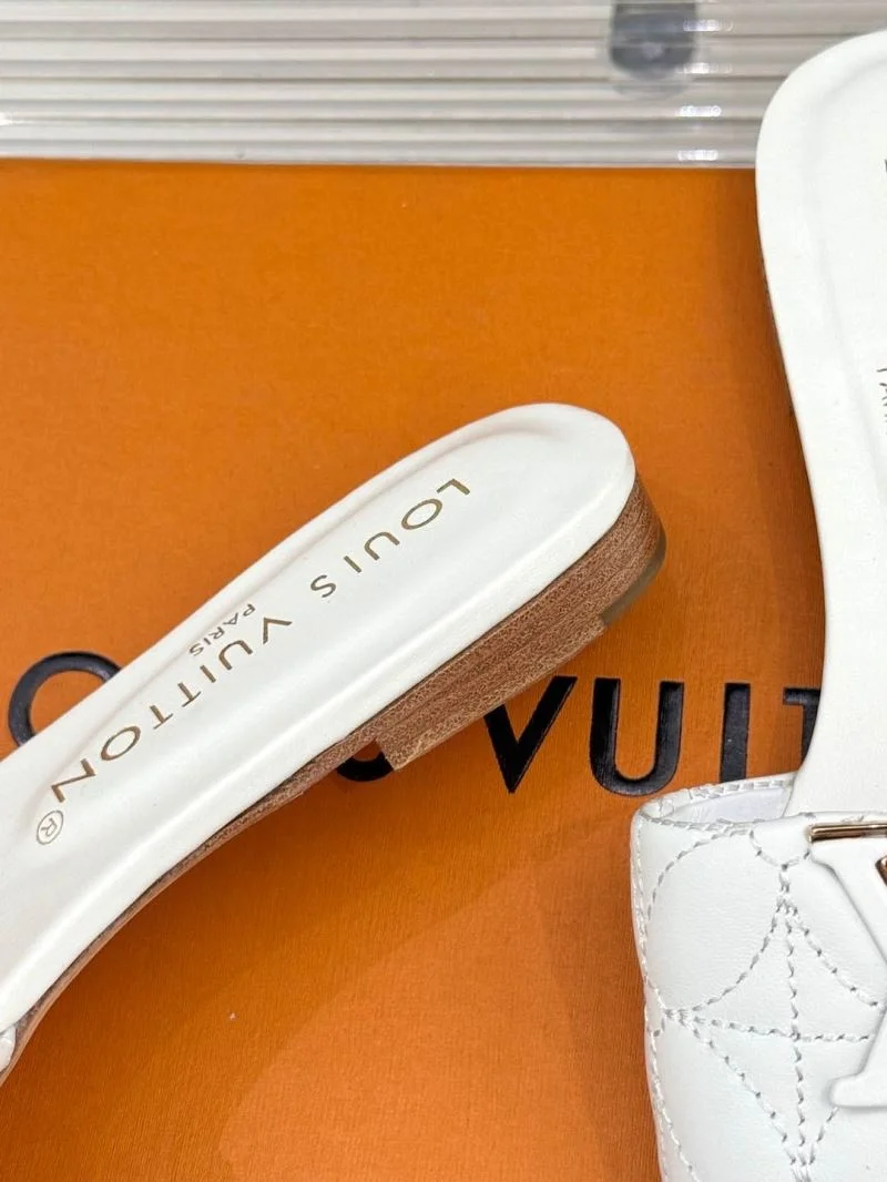 Fashionable Louis Vuitton Slippers 32163