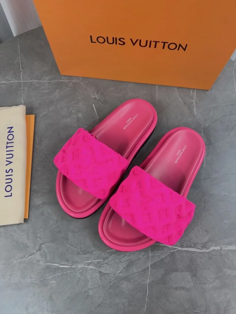 Resilient Louis Vuitton Slippers 31842