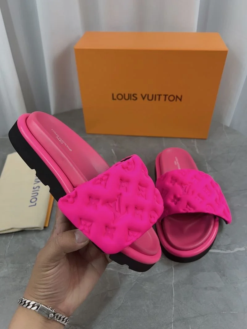 Resilient Louis Vuitton Slippers 31842