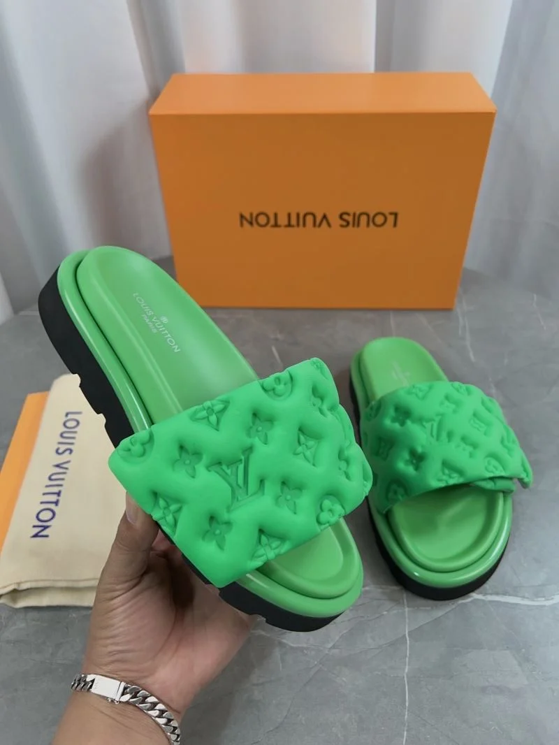 EasyMatch Louis Vuitton Slippers 31822