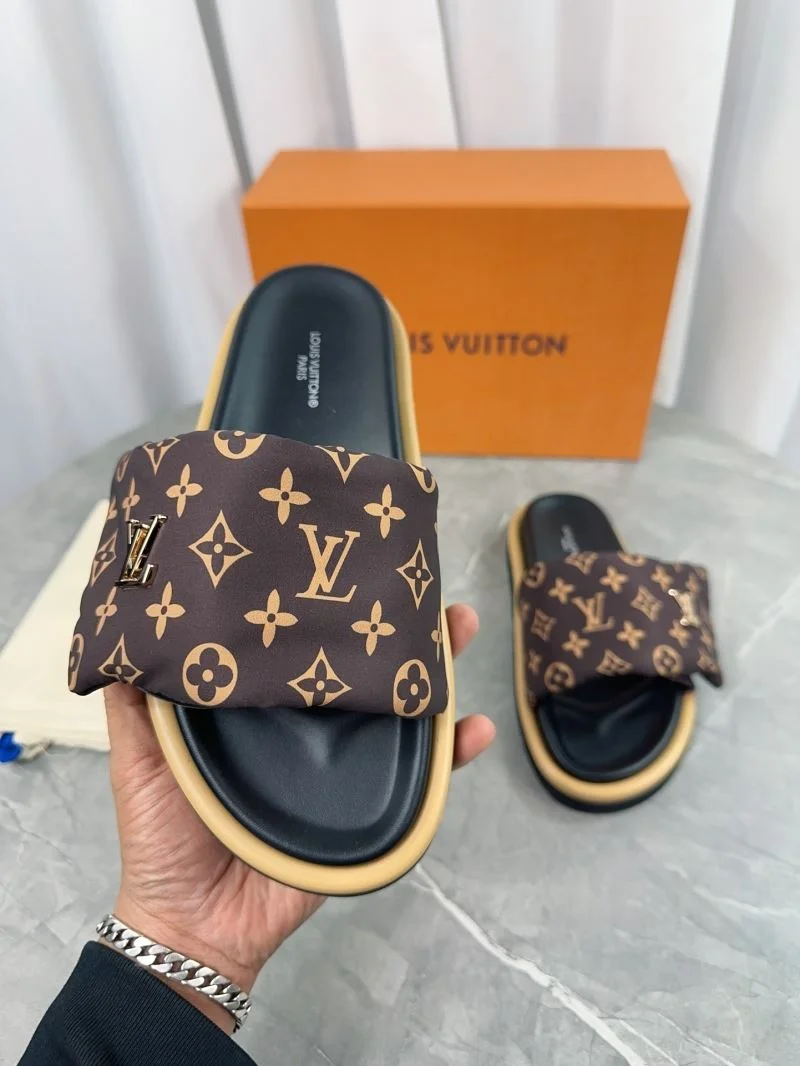 Louis Vuitton Slippers Refined 31831