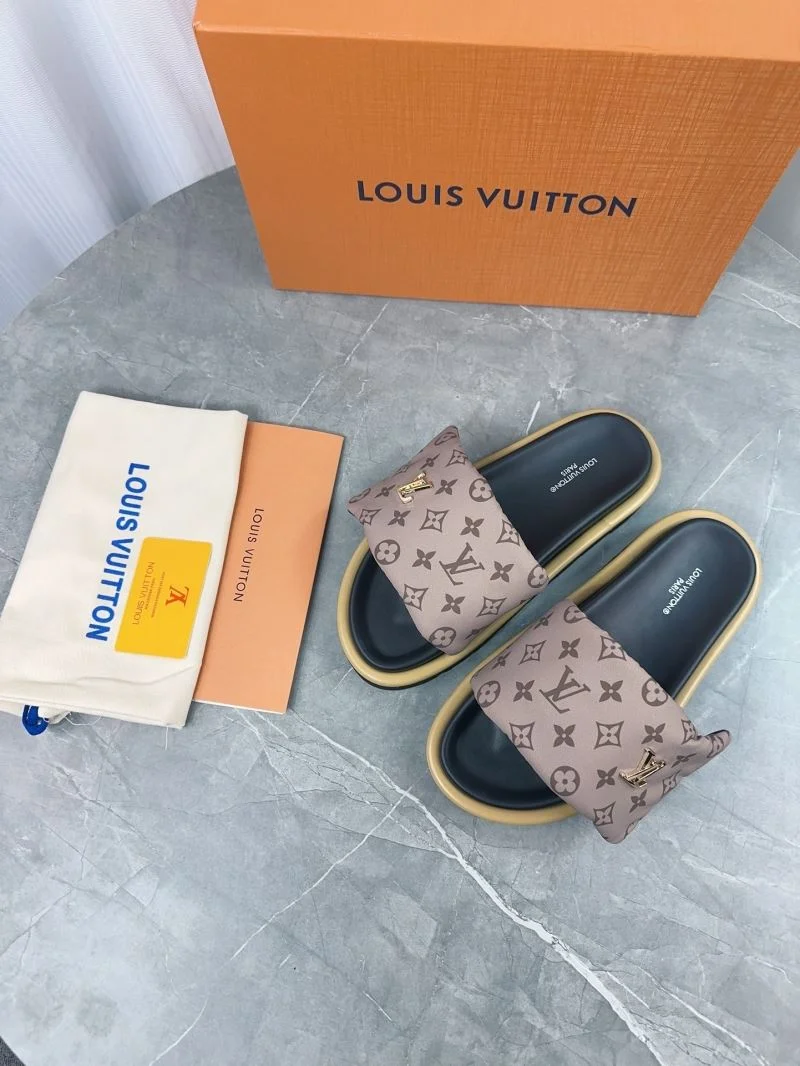 Casual Louis Vuitton Slippers 31824