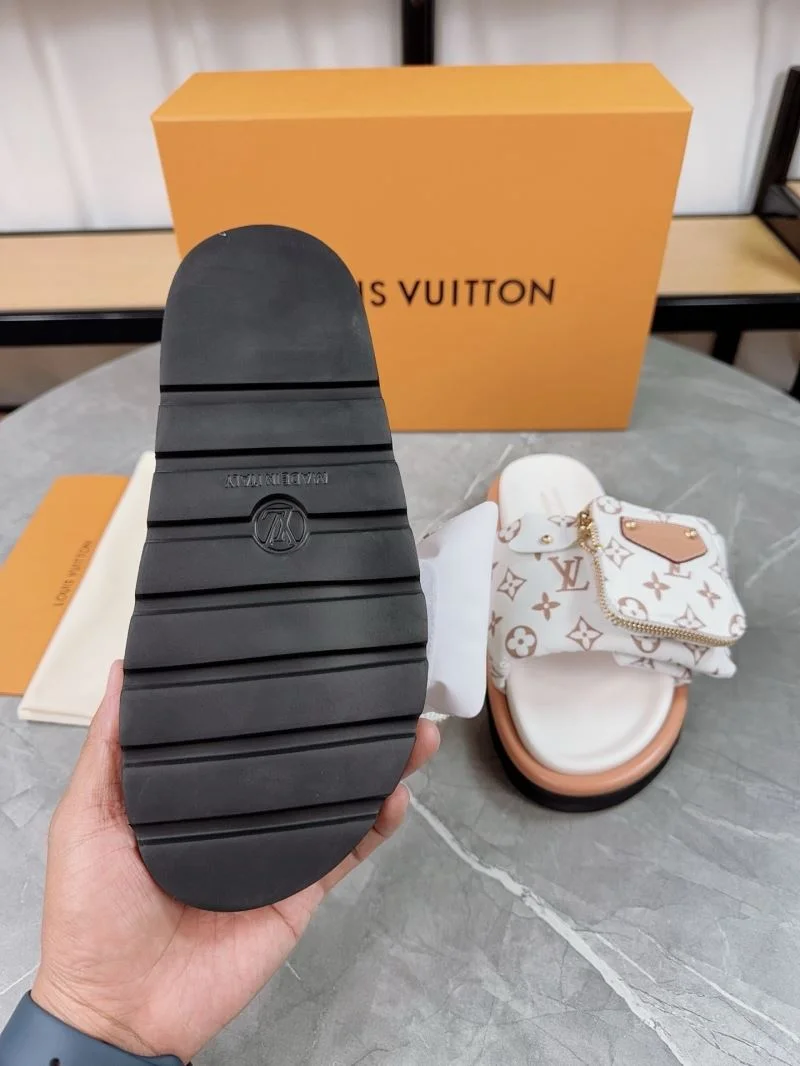 Breathable Louis Vuitton Slippers 31838