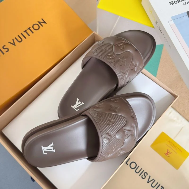 Louis Vuitton Slippers Functional 31816