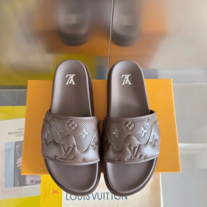 Louis Vuitton Slippers Functional 31816