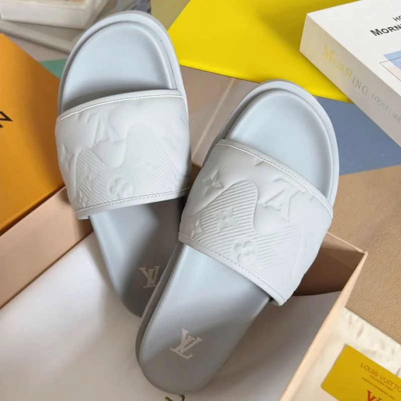 Upgraded Louis Vuitton Slippers 31817
