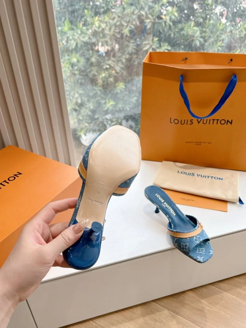 Effortless Louis Vuitton Slippers 31826