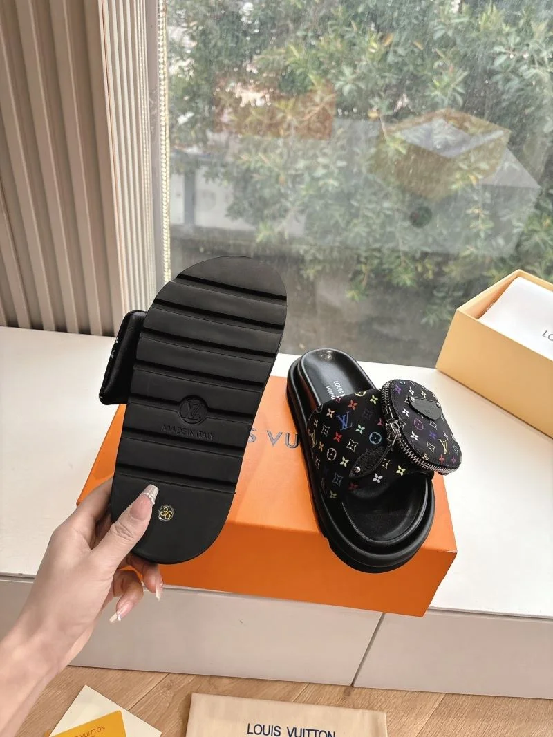 Durable Louis Vuitton Slippers 31825