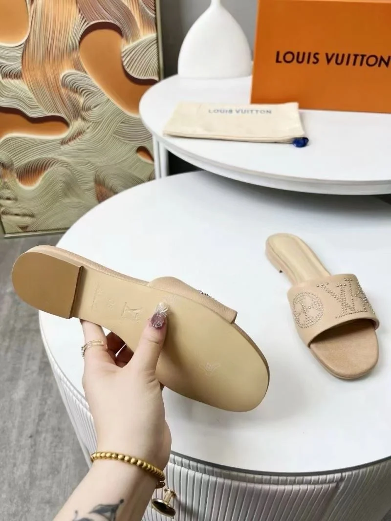Casual Louis Vuitton Slippers 31809