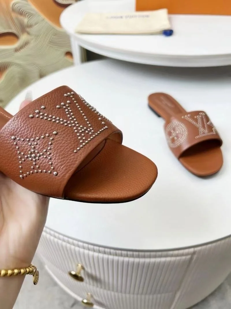 SmoothTexture Louis Vuitton Slippers 31805