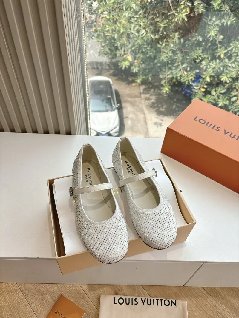 AllSeason Louis Vuitton Slippers 31789