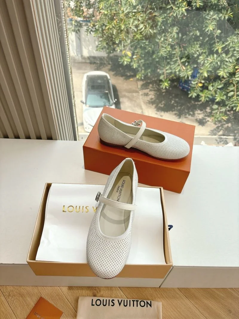 AllSeason Louis Vuitton Slippers 31789