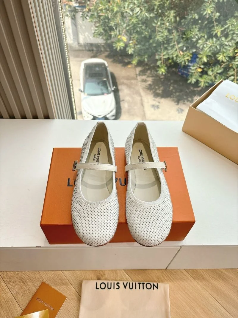 AllSeason Louis Vuitton Slippers 31789