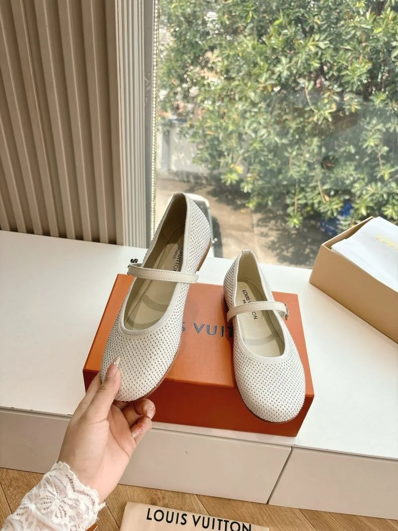 AllSeason Louis Vuitton Slippers 31789