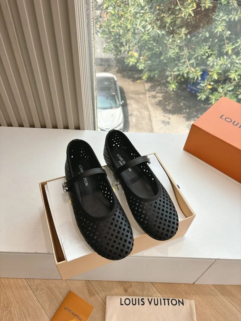 Louis Vuitton Slippers Durable 31786