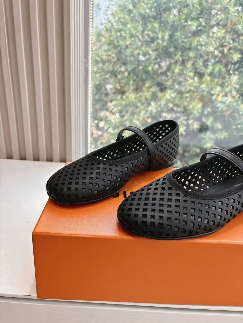Louis Vuitton Slippers Durable 31786