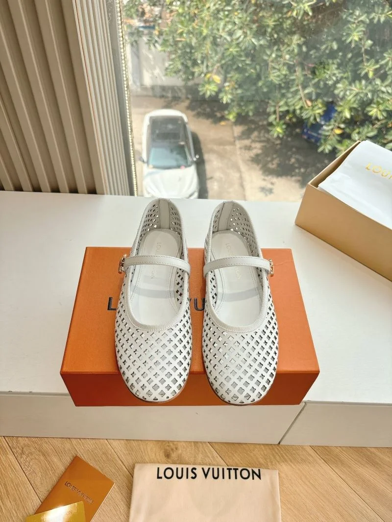 Louis Vuitton Slippers Trendy 31800