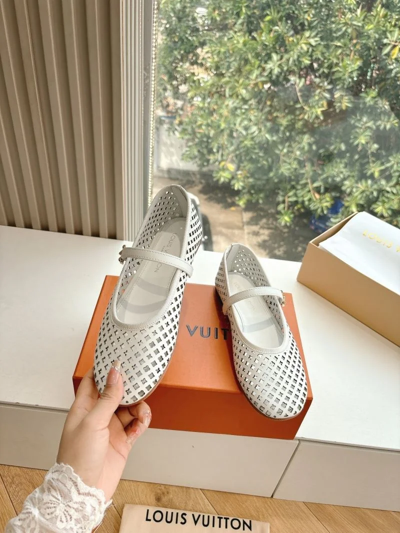 Louis Vuitton Slippers Trendy 31800