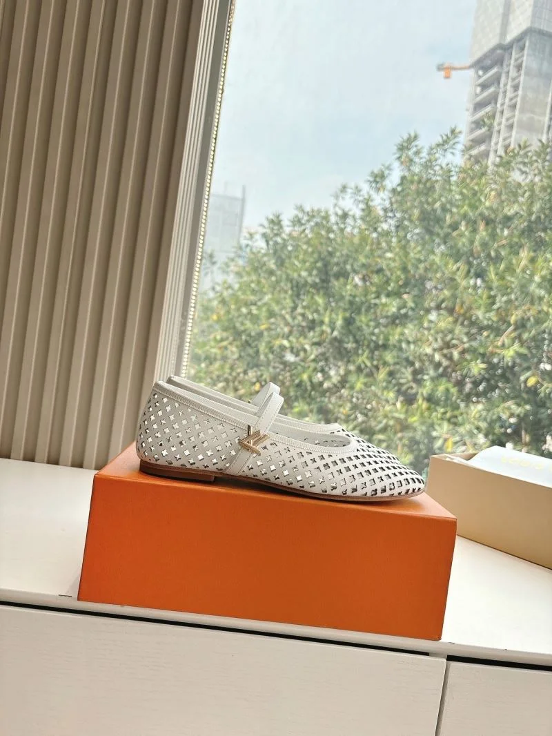 Louis Vuitton Slippers Trendy 31800