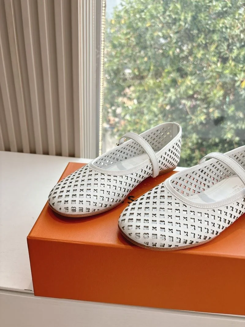Louis Vuitton Slippers Trendy 31800