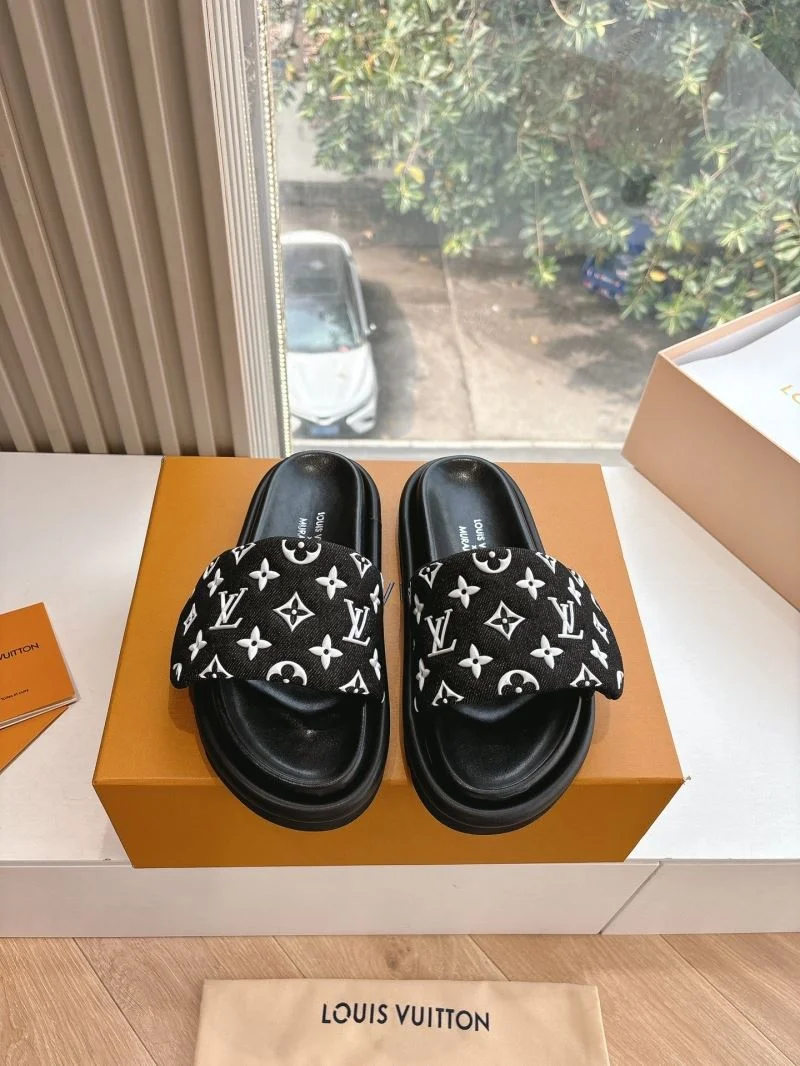 SmoothTexture Louis Vuitton Slippers 31796