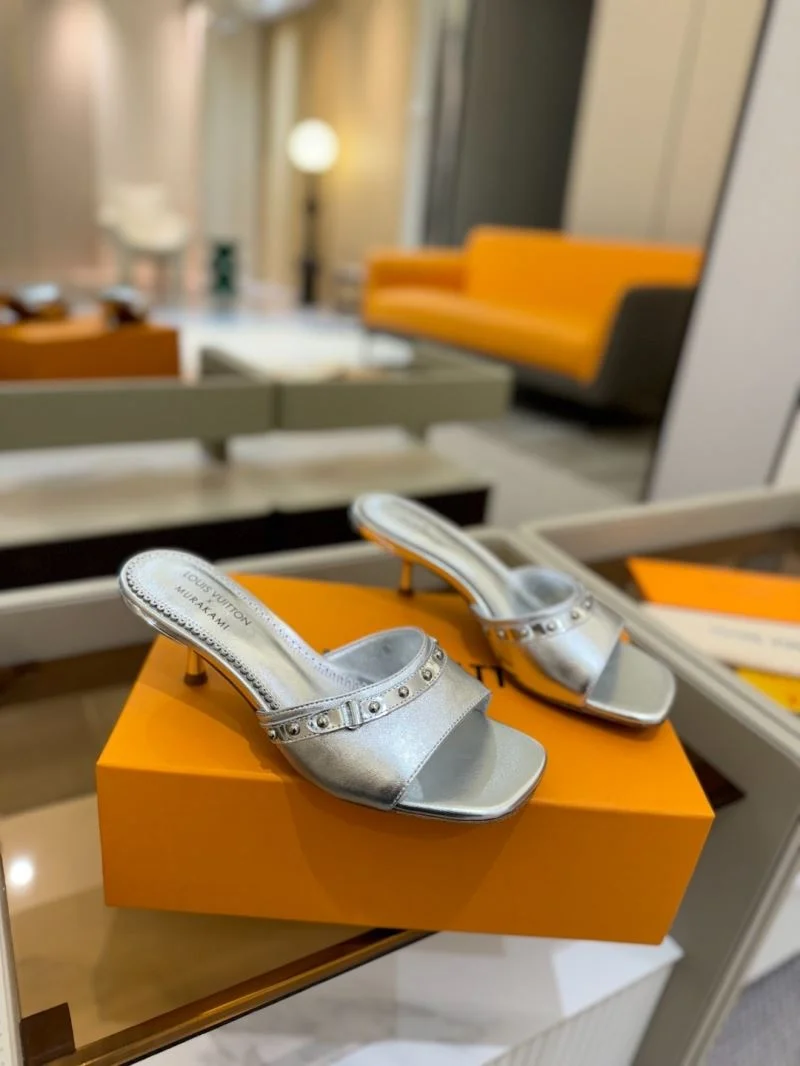 ModernLook Louis Vuitton Slippers 31795