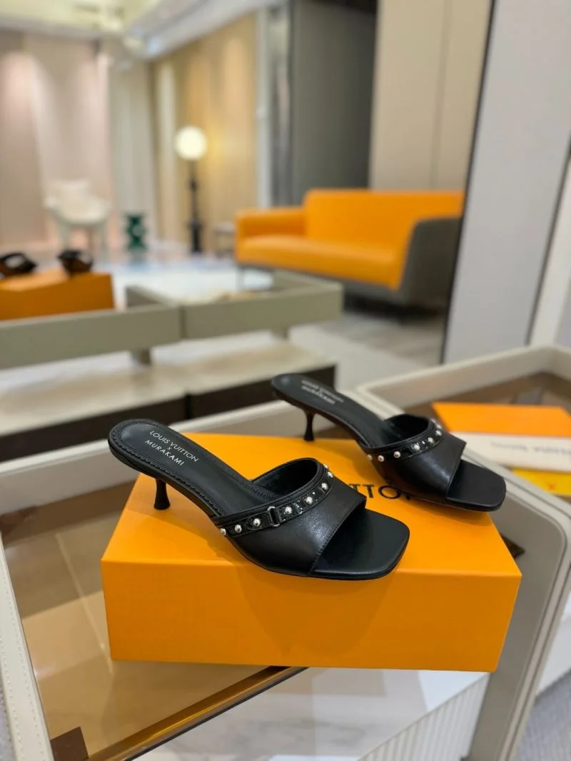 Trendsetting Louis Vuitton Slippers 31780