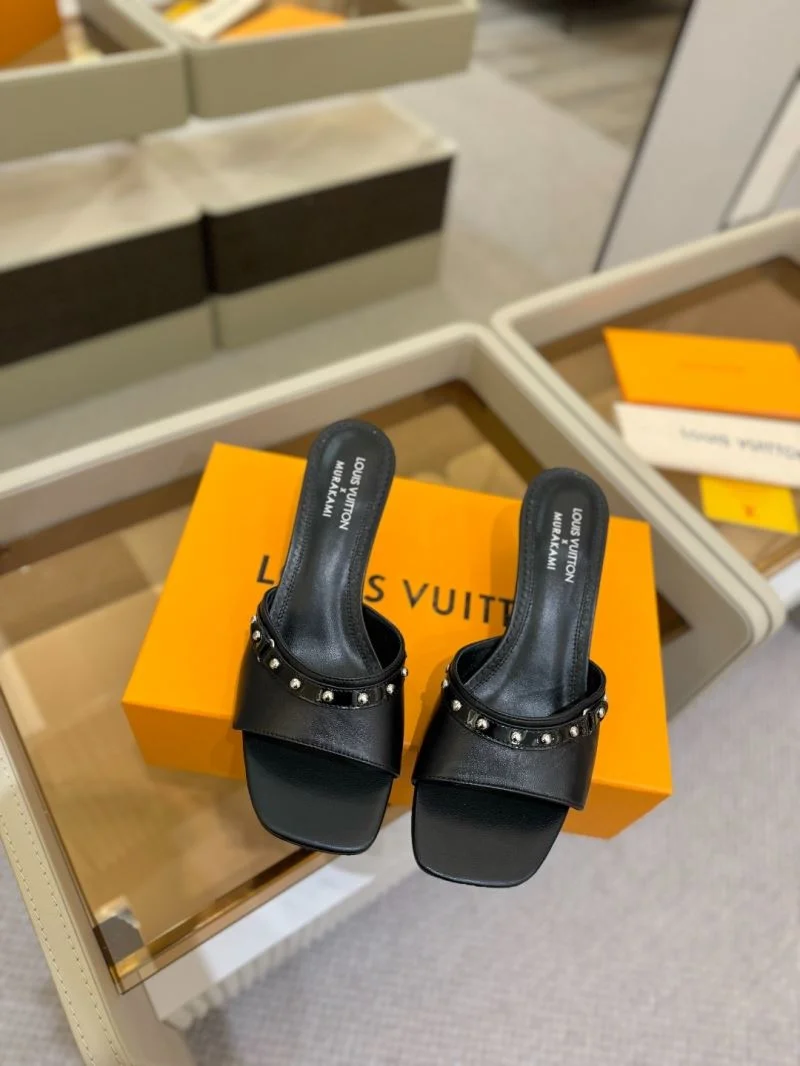 Trendsetting Louis Vuitton Slippers 31780