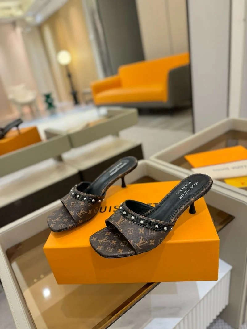 MoistureWicking Louis Vuitton Slippers 31783