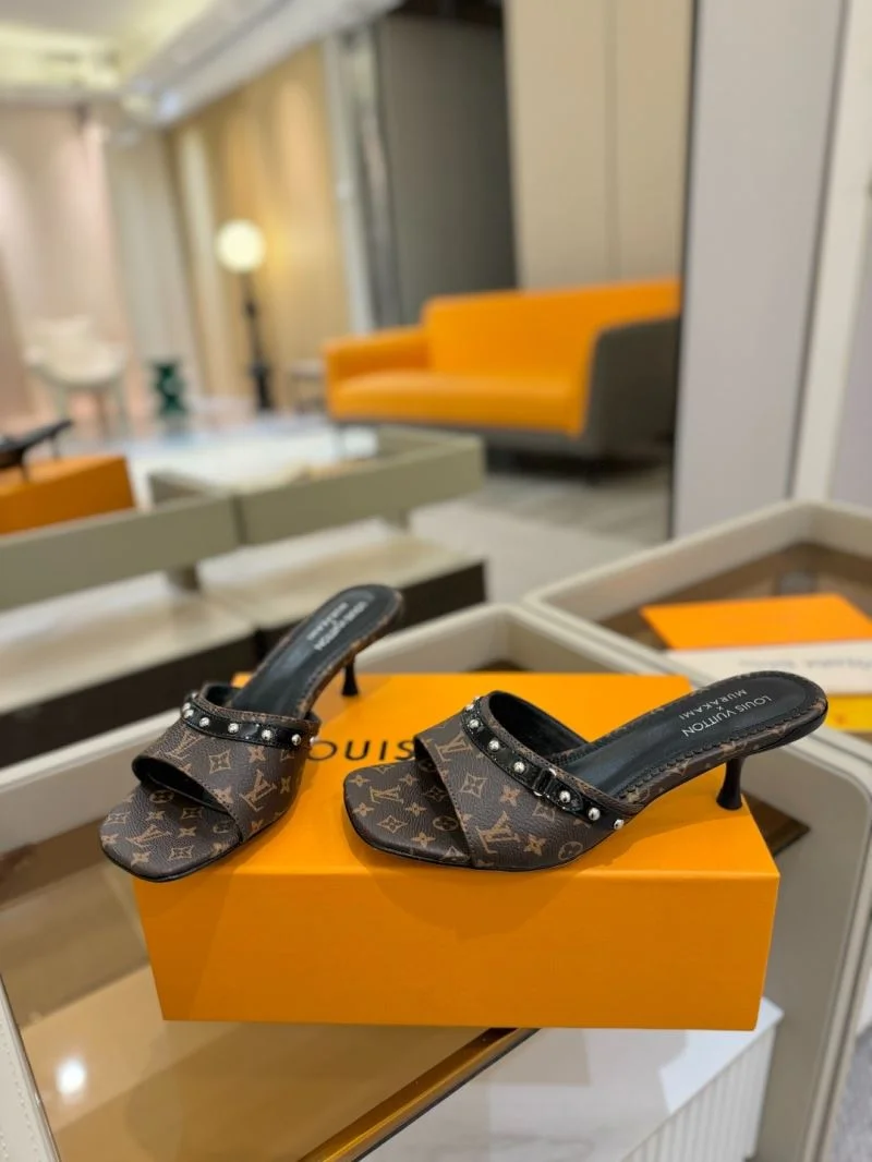 MoistureWicking Louis Vuitton Slippers 31783