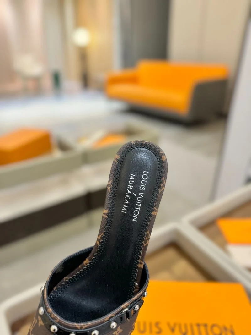 MoistureWicking Louis Vuitton Slippers 31783