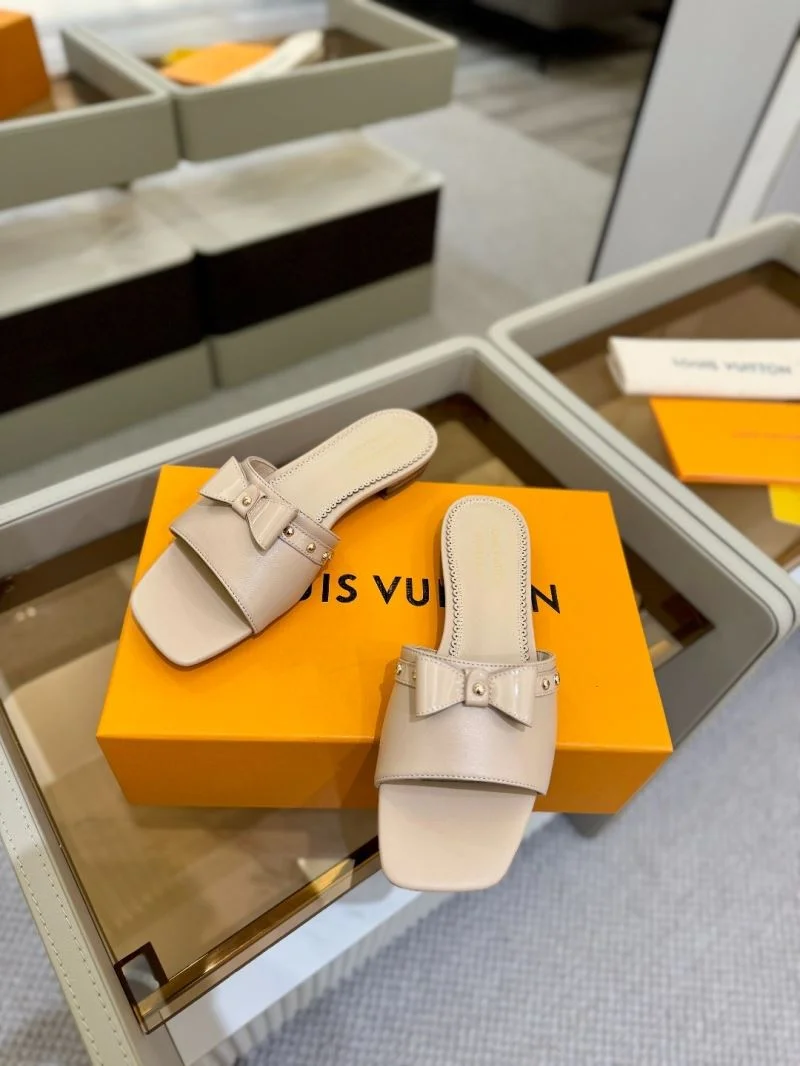 Seasonal Louis Vuitton Slippers 31779