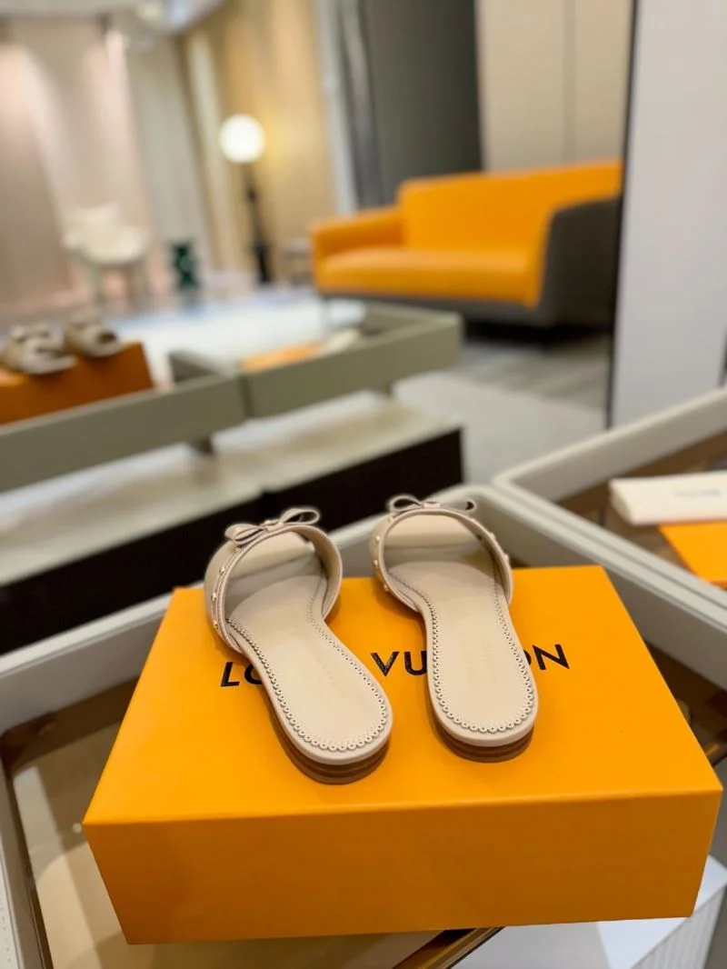 Seasonal Louis Vuitton Slippers 31779