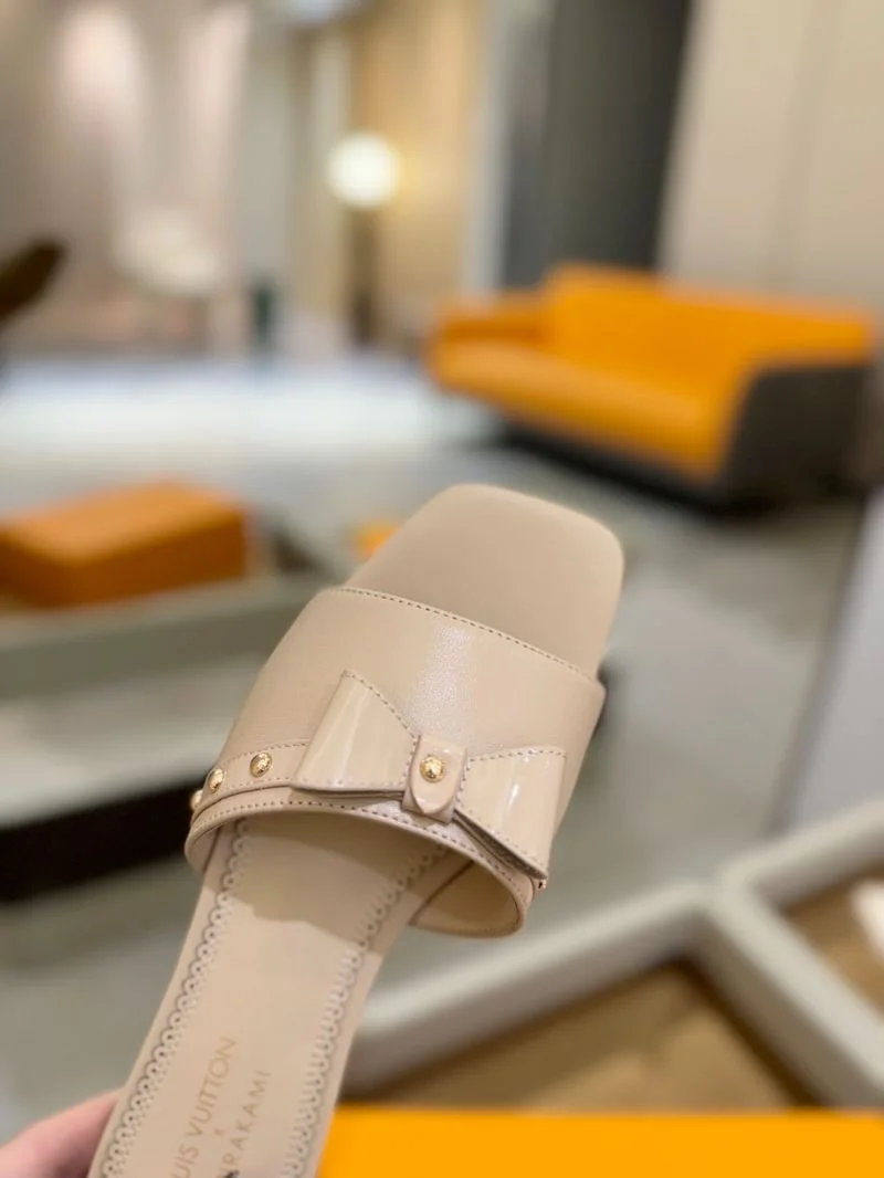 Seasonal Louis Vuitton Slippers 31779