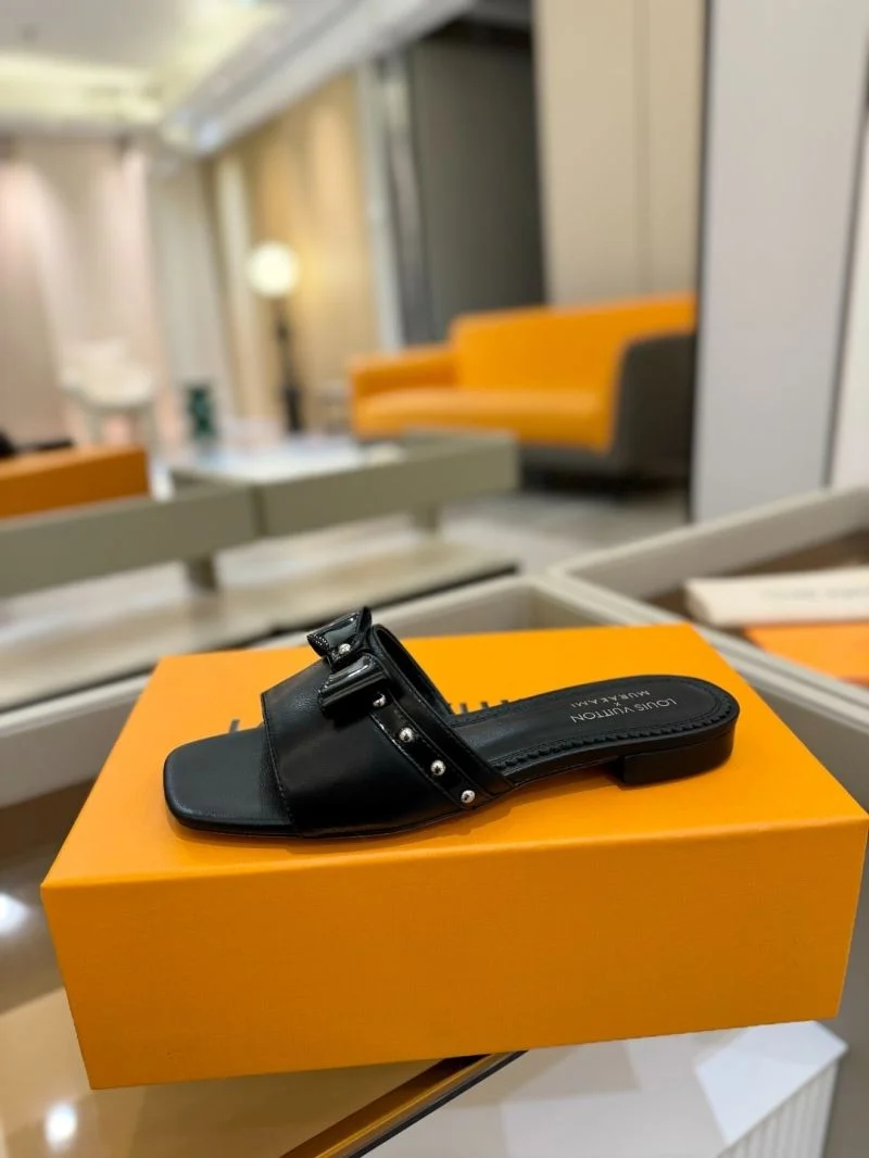 RelaxedFit Louis Vuitton Slippers 31766