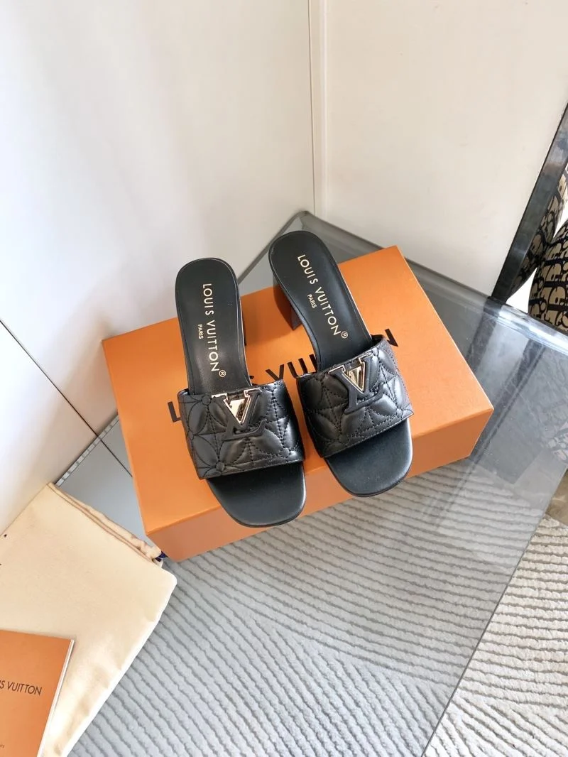 Louis Vuitton Slippers Chic 31737