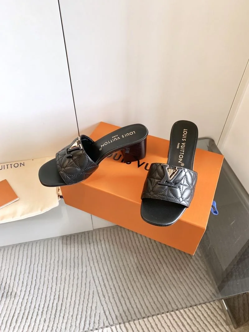 Louis Vuitton Slippers Chic 31737