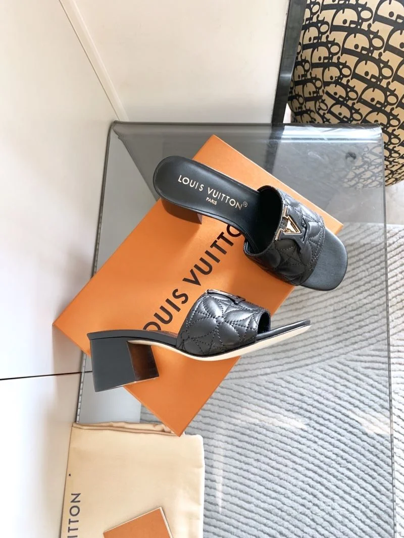 Louis Vuitton Slippers Chic 31737