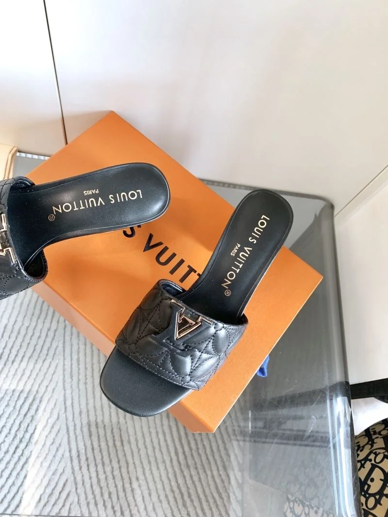 Louis Vuitton Slippers Chic 31737
