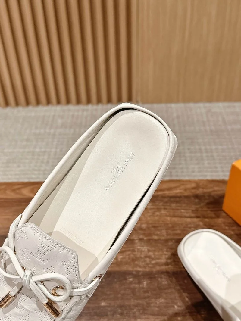 Louis Vuitton Slippers Unisex 31733