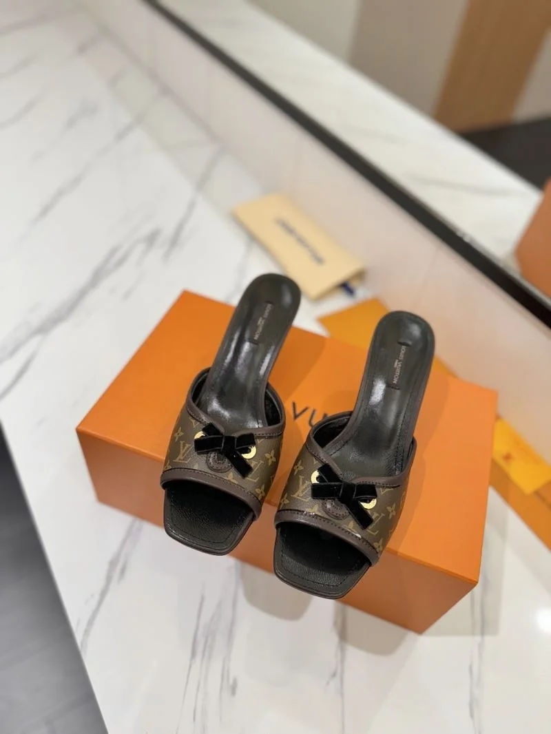 Louis Vuitton Slippers Unique 31744