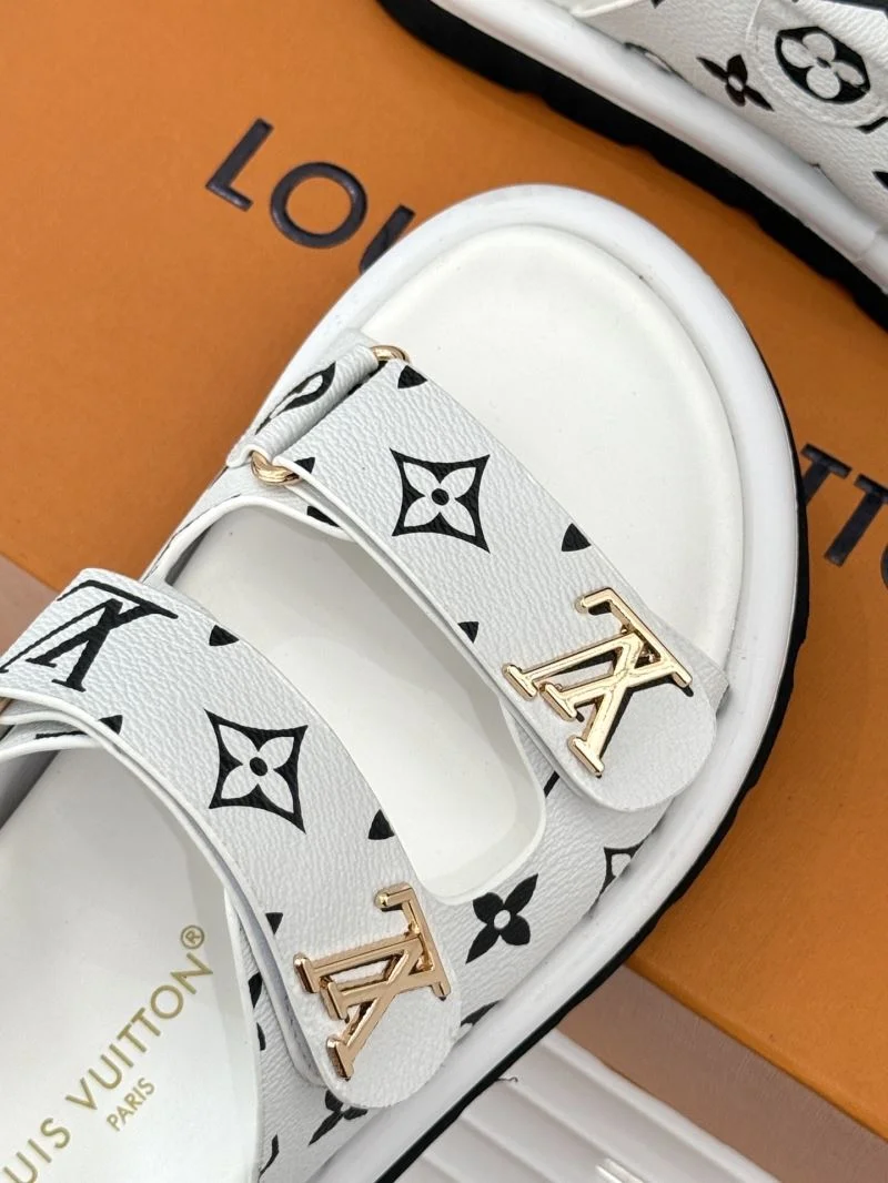 Flexible Louis Vuitton Slippers 31758