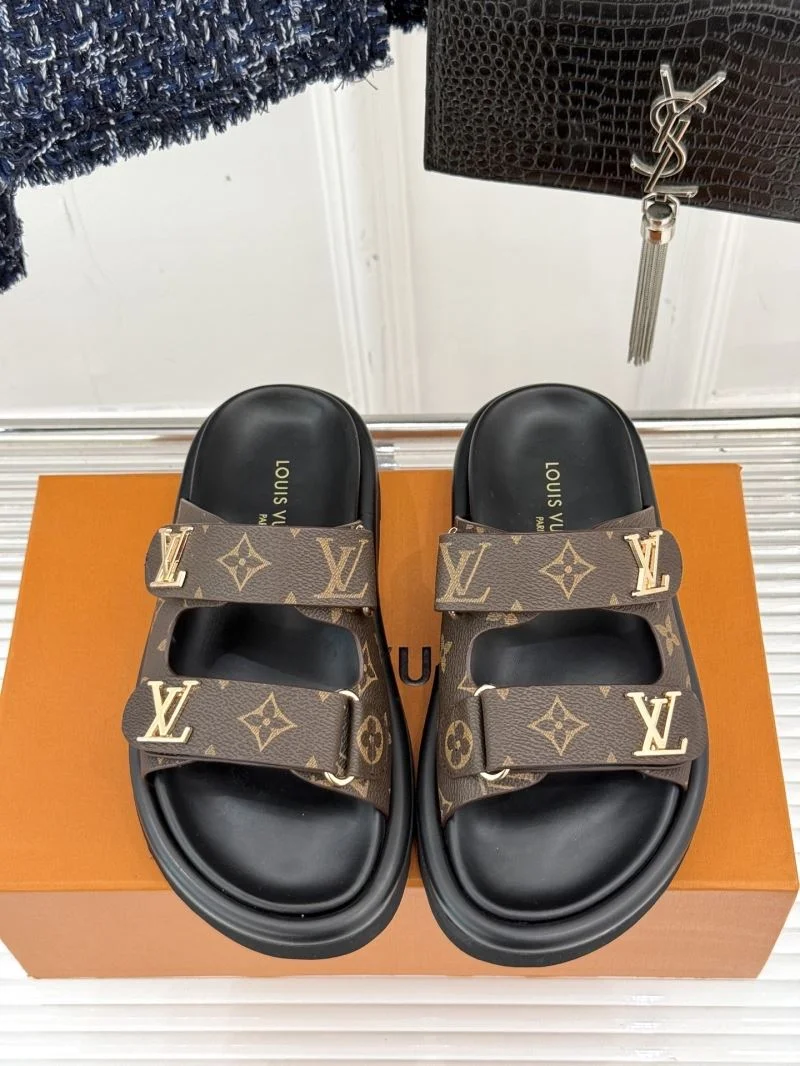 MultiPurpose Louis Vuitton Slippers 31747