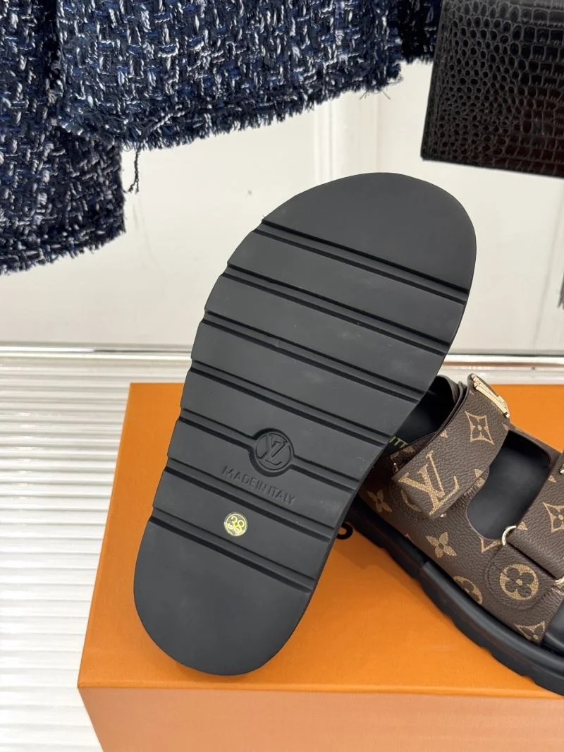 MultiPurpose Louis Vuitton Slippers 31747