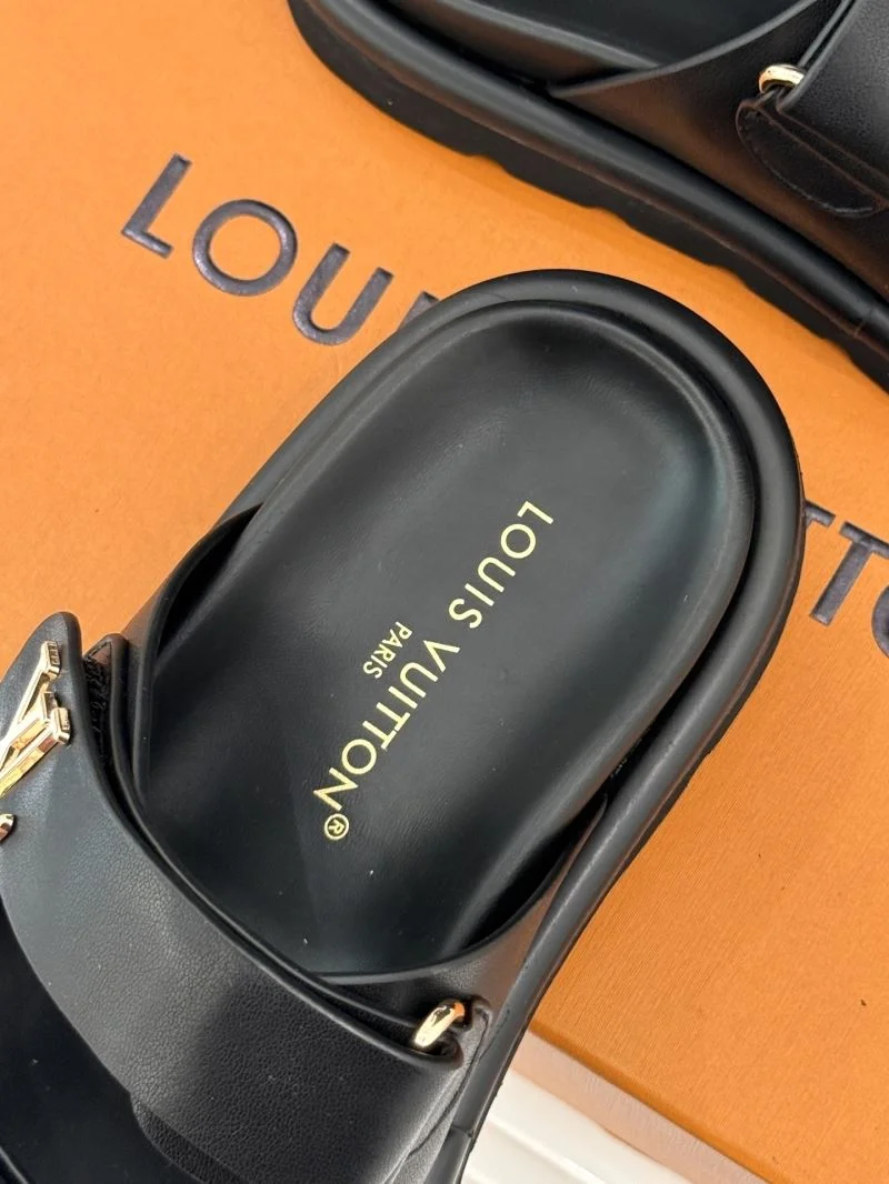Louis Vuitton Slippers ModernLook 31741