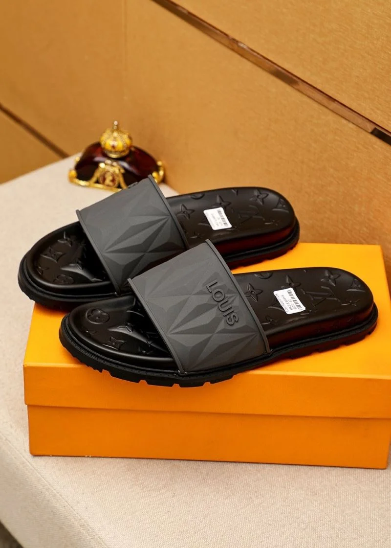 UrbanChic Louis Vuitton Slippers 32686