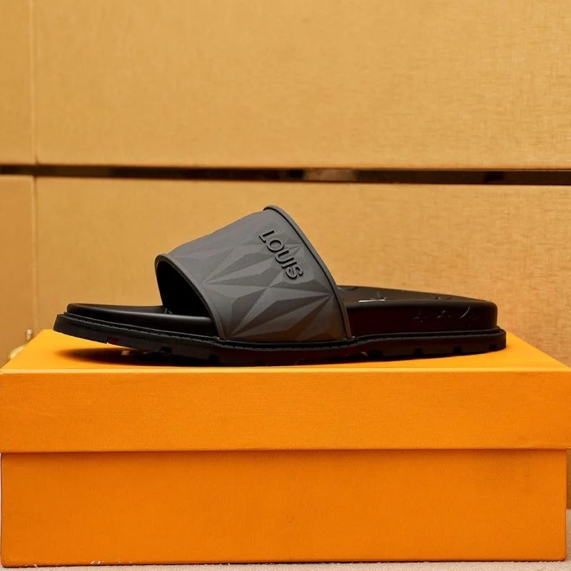UrbanChic Louis Vuitton Slippers 32686